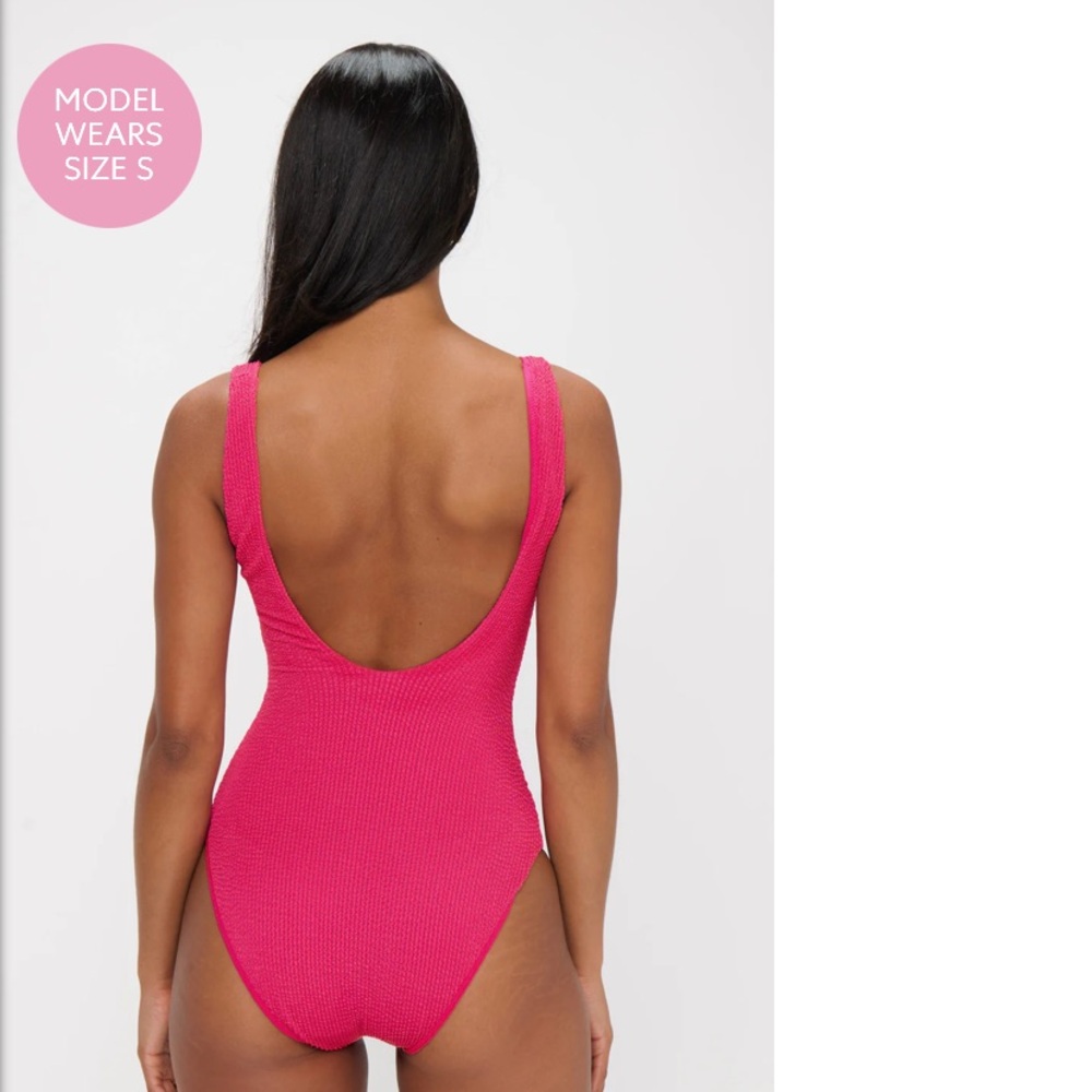 Show Me Your MuMu Dragonfruit Scrunch swimsuit - Picture 7 of 9